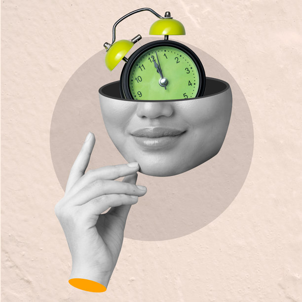 一位女性的面孔从白色背景中剪切出来图片下载