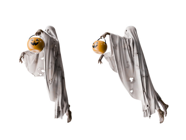 可怕的万圣节鬼魂抱着南瓜篮球。图片下载
