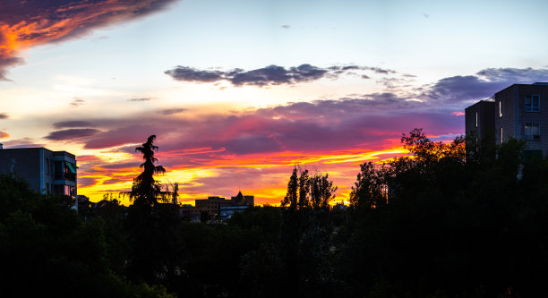 马德里霍塔雷萨社区的日出图片下载