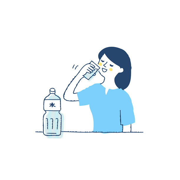 女人喝一杯水图片下载