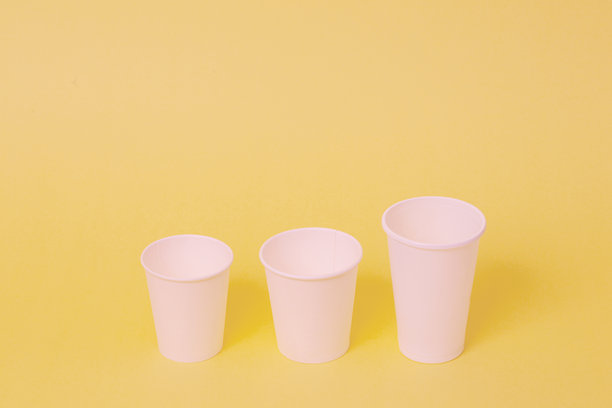 三个一次性杯子照片图片下载