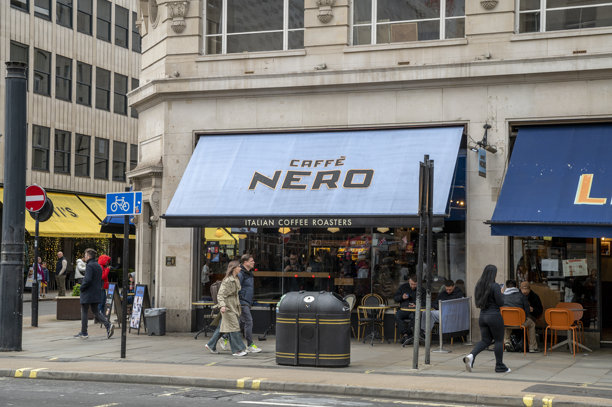伦敦的Caffe Nero咖啡店外观，英国图片下载