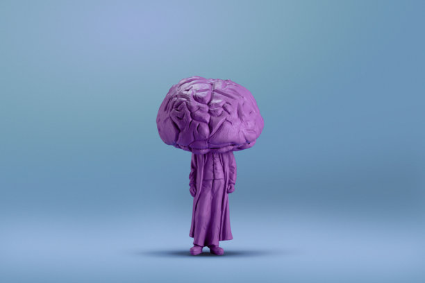 雕像上的燕子脑部图片下载