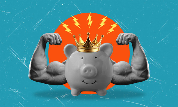 一个戴着皇冠的强大储蓄罐在蓝色背景下展示，橙色的闪电象征着力量和经济上的成功图片下载