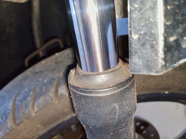 干涸润滑油的减震器图片下载