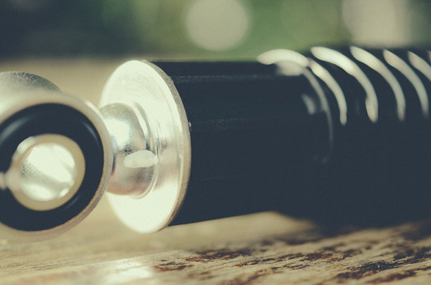 黑色减震器图片下载