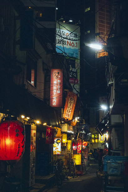 东京的小型娱乐区图片下载