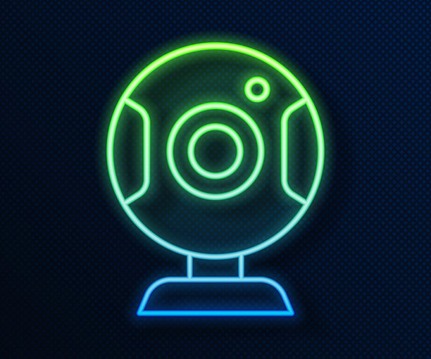 发光的霓虹灯线：在蓝色背景上隔离的网络摄像头图标。聊天摄像头。网络摄像头图标。矢量图片下载
