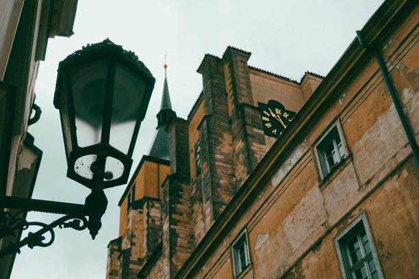 街灯仰视角度照片图片下载