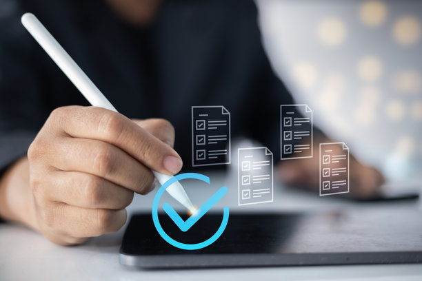 业务自动化中的客户服务和保证检查标记图片下载