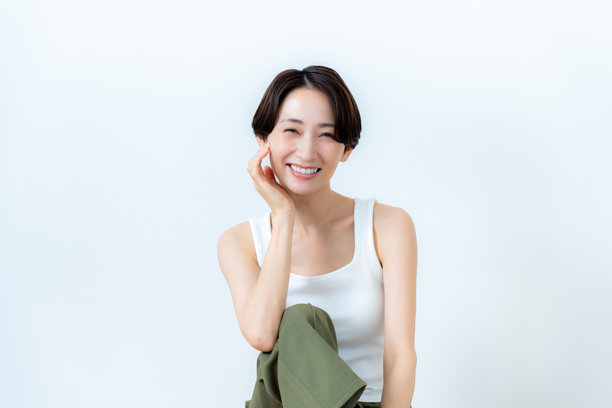 中年女性美容师图片下载