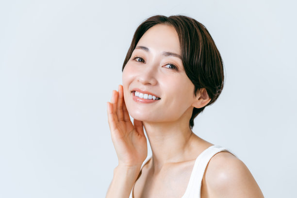 中年女性美容师图片下载