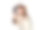 穿着牛仔夹克和夏季帽子的亚洲年轻女性旅行者，手持胶卷相机准备拍摄一张令人印象深刻的照片。背景中是一位年轻女性游客与她的经典老式胶卷相机。旅行女孩带着相机前往她的目的地。图片下载