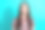 照片中妩媚少女的女子穿着印花衬衫微笑着，空白空间孤立的绿松石色背景图片下载