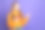 照片的青年金发可爱的快乐的微笑女孩在橙色高领毛衣使用智能手机推荐酷的应用程序孤立的紫罗兰色背景图片下载