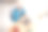高角度拍摄的优雅老年女士在现代室内家居办公室公寓中穿着衬衫使用笔记本电脑的照片图片下载