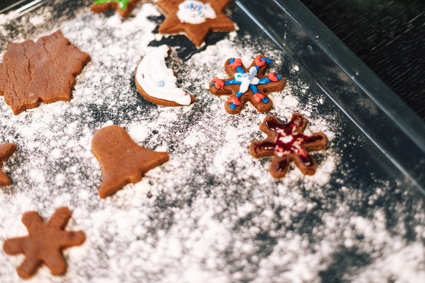 烘焙饼干的照片，庆祝摄影。节日蛋糕的概念，自制美食。图片下载