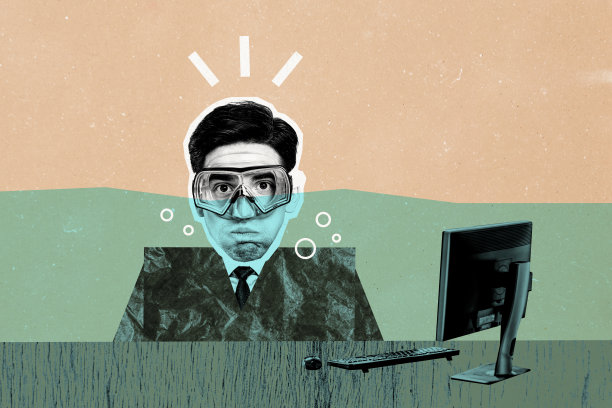 年轻男办公室经理在电脑前工作的趋势艺术照片拼贴，头戴潜水面具，享受海洋水域的假期放松夏天。图片下载