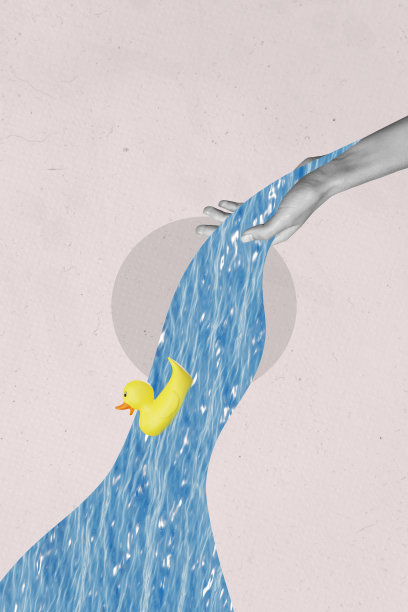 手握水的垂直照片拼贴，海洋、夏季假期、充气鸭子玩具、救生圈旅行，背景为涂鸦风格。图片下载