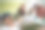 年轻人一起担心工作截止日期的照片，舒适的创业办公室阁楼室内团队建设。图片下载