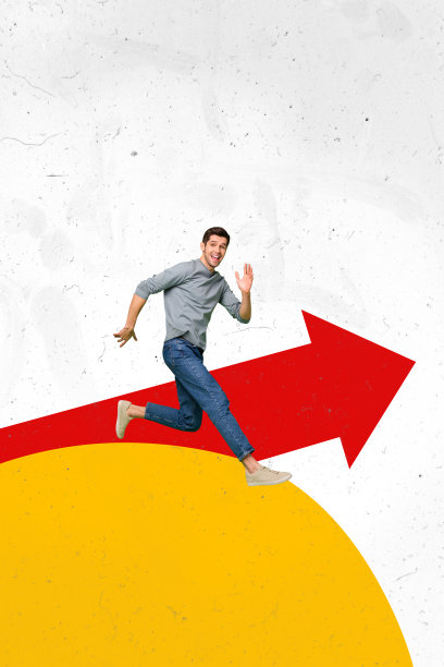 迷你年轻商人快速奔跑的复合趋势艺术作品草图，照片拼贴中有一支巨大的箭头指示成功的方向。图片下载