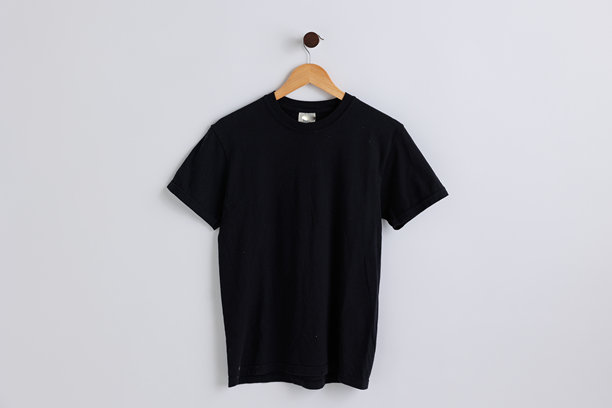 平铺的男女通用棉质T恤图片图片下载