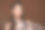 美丽迷人的模特在棕色背景下进行美容院护理的照片图片下载