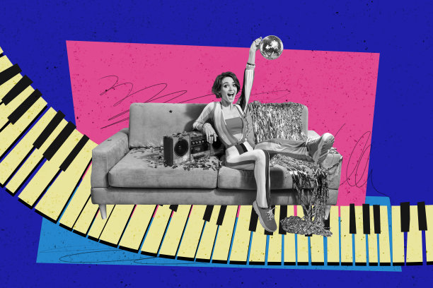 快乐女孩坐在沙发上，手持迪斯科球，旁边是复古钢琴键盘，庆祝活动的拼贴照片，背景为涂鸦风格。图片下载