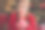 漂亮年轻女孩在公寓室内穿着毛衣，吹灭圣诞节蜡烛的特写照片图片下载