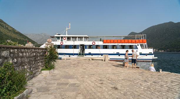 黑山科托尔湾的岩石圣母教堂，人工岛，新闻图片图片下载