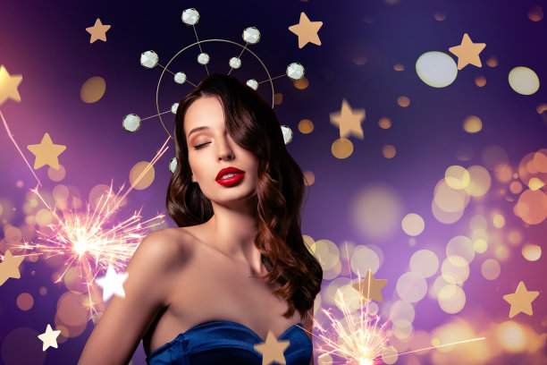 迷人女孩佩戴王冠的新年派对拼贴照片，手持烟花，庆祝圣诞假期，背景为涂鸦风格。图片下载