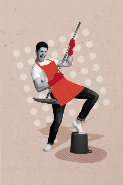 兴奋的男清洁工在涂漆背景下模仿弹吉他，玩拖把，进行家庭清洁和消毒的竖版照片拼贴。图片下载