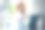 年轻女老板在现代初创公司办公室内穿着正式服装制定交易策略的照片图片下载