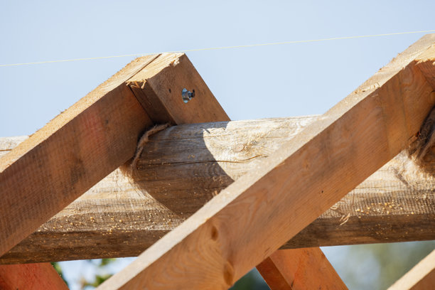 正在建设中的木屋地板细节。背景照片图片下载