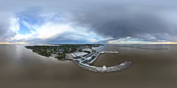 乌拉圭科洛尼亚德萨克拉门托的科洛尼亚港360度无人机航拍照片图片下载