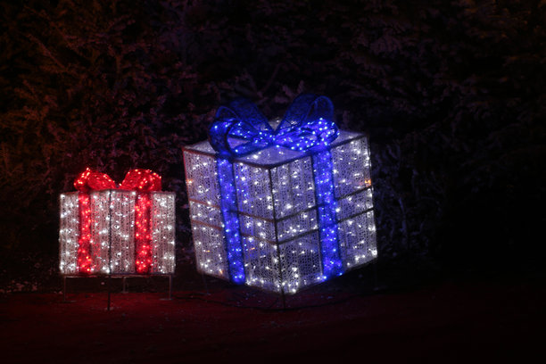 圣诞节的灯光和礼物图片图片下载