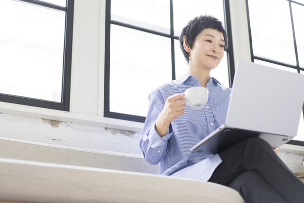 50多岁日本女性的生活方式照片图片下载