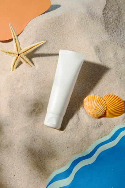 迷你夏季海滩概念的护肤产品广告照片图片下载