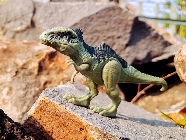 吉加诺托萨乌鲁斯玩具模型的照片图片下载