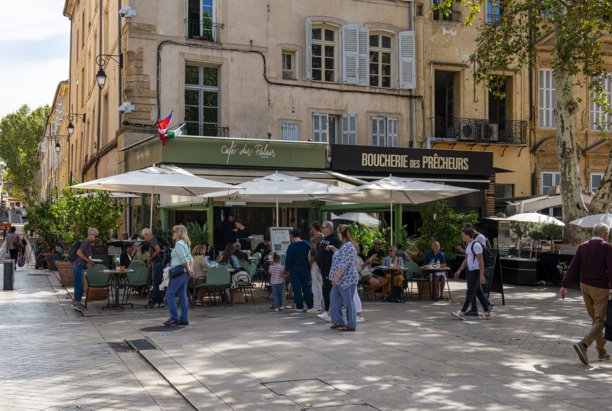 法国南部普罗旺斯-阿尔卑斯-蓝色海岸地区艾克斯-普罗旺斯的城市街景照片图片下载