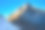 在瑞士阿尔卑斯山徒步旅行。在格拉鲁斯的弗罗纳尔普斯托克山攀登。美丽的秋季氛围，阴凉的山坡上覆盖着雪。瑞士的旅行渴望。高质量照片。图片下载