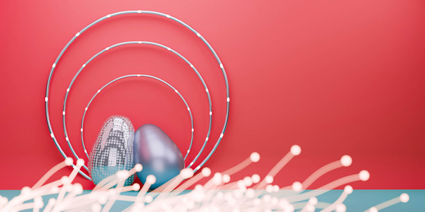 两个银色复活节彩蛋并排而立，像一个小家庭，周围装饰着LED灯和饰品，背景为红色 - 3D可视化，CGI - 库存照片图片下载