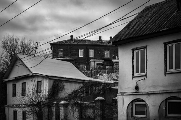 黑白照片中的房子图片下载