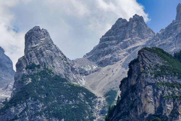 冬季的山脉，作为背景的照片，意大利多洛米蒂山脉的秋天图片下载