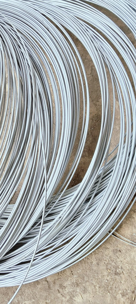 生产现场钢丝切割的特写照片图片下载