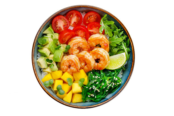 红虾和蔬菜的波克碗。俯视图。特写。高质量照片图片下载