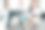 团队创业伙伴在舒适宜人的创意创业办公室阁楼房间内讨论文件的照片图片下载