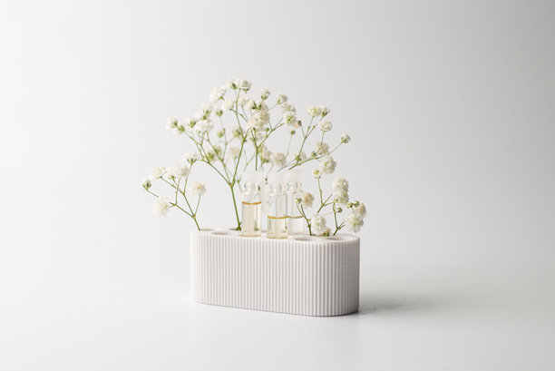 香水样品。香气水，美容行业概念图，带有留白 - 库存照片图片下载