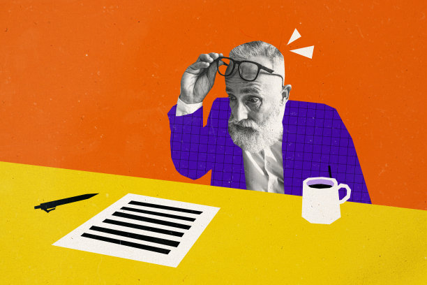 老教授惊讶地抬起眼镜，惊叹地看着桌上的文件，手里拿着热咖啡的3D照片拼贴趋势草图。图片下载