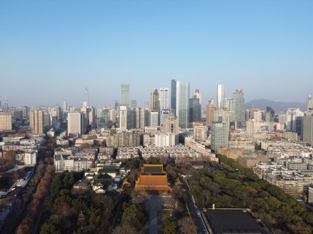 中国江苏省南京市的朝天宫和新街口CBD的航拍照片图片下载